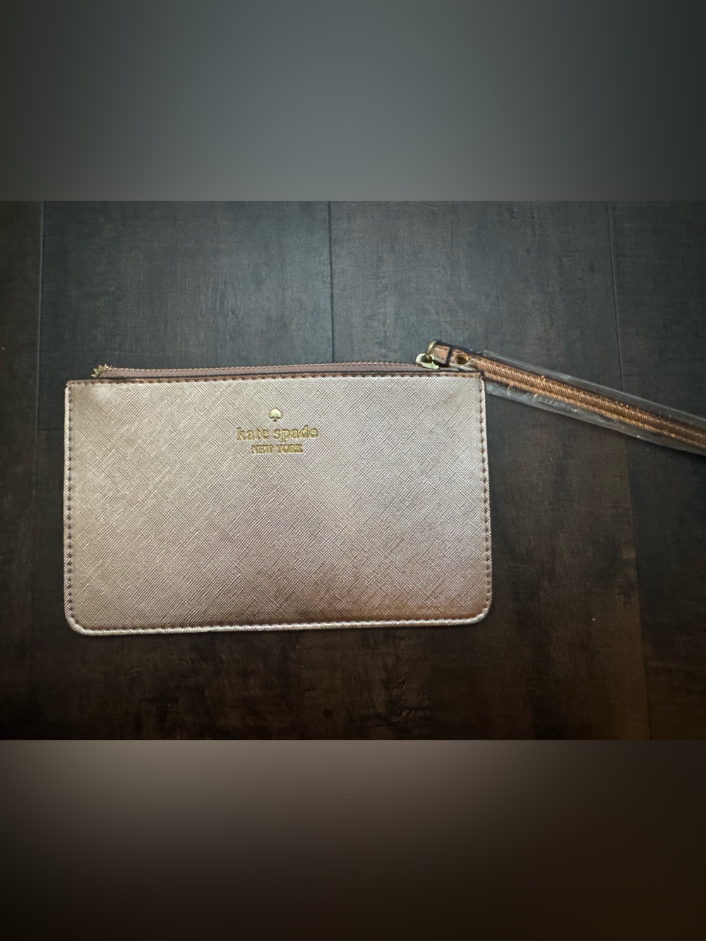 KATE SPADE ♠️ Metallic Rose Gold Zip Wristlet